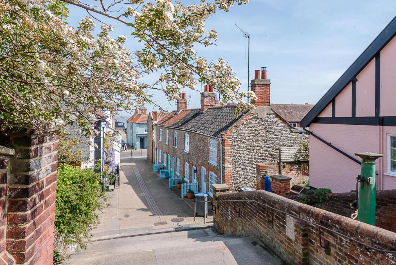The At Clare House, * Aldeburgh