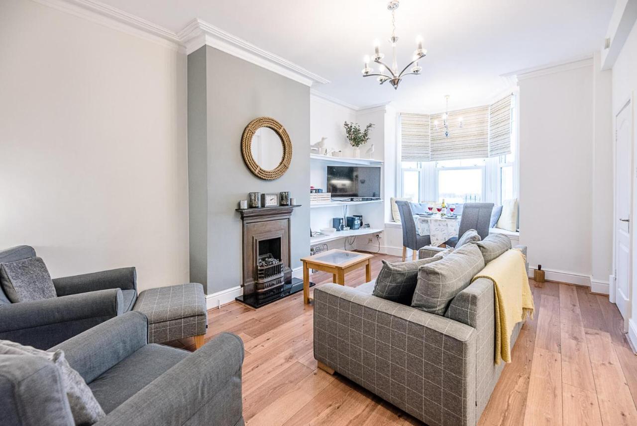 The At Clare House, Apartment